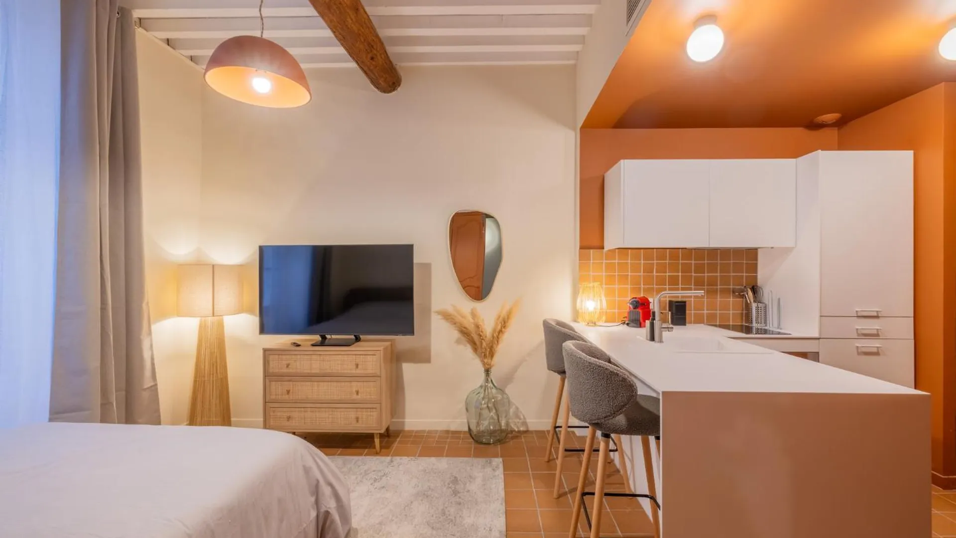 Appartement Belle Lettre 1 contacts